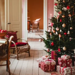 Bungalow Denmark Pappmaché-Weihnachtskugeln Gaya Berry 4-teilig