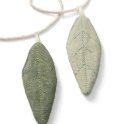 Dear April Beech Girlande Leaves