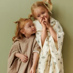 Dear April Ponyo Badeponcho Blueberries