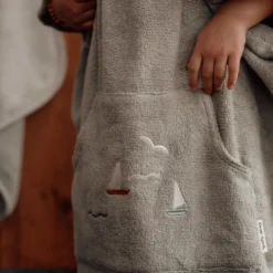 Dear April Puk Badeponcho Sailboats
