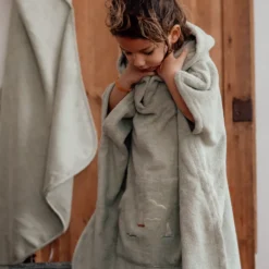 Dear April Puk Badeponcho Sailboats