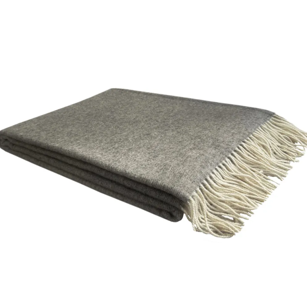Erika Vaitkute Merinoplaid RUKLA Dunkelgrau Fischgrat 140x200