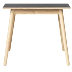 FDB Møbler C35A Quadratischer Tisch Natur/Linoleum Schwarz