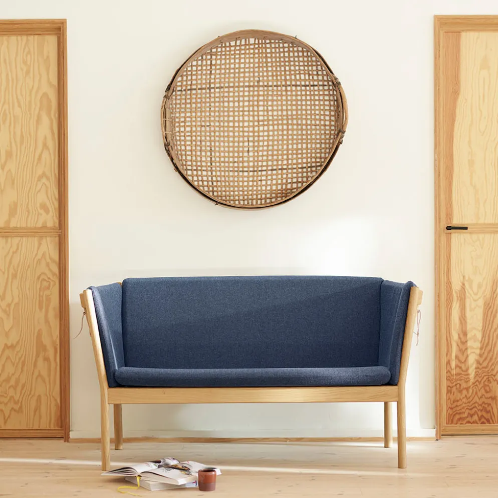 FDB Møbler J148 Sofa 2-Sitzer Eiche lackiert Dark Blue