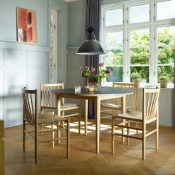 FDB Møbler J80 Stuhl geräucherte Eiche/Natur Nordic Swan Ecolabel