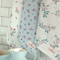 GreenGate Tischläufer Sila pale blue