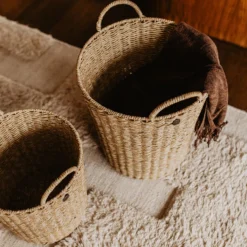 Handed By Runder Korb Celeste natural light brown M mit Griffen