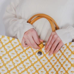Handed By Shopper Motif White/Mustard