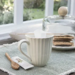 IB LAURSEN Becher Rillen Mynte Butter Cream