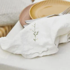 IB LAURSEN Stoffserviette Butter Cream/weiße Margeriten