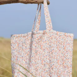 IB LAURSEN Tasche wattiert mit orangen und blauen Blumen