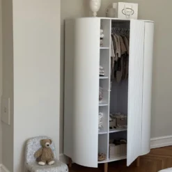 Kas Kopenhagen Kleiderschrank Kai Cream
