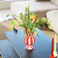 &klevering Vase Rhombic red