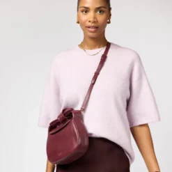 O My Bag Ledertasche COCO CROISSANT Dark Cherry weiches Leder