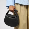 O My Bag Ledertasche COCO CROISSANT Black weiches Leder