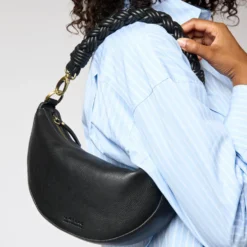 O My Bag Ledertasche Crossbody LEO inkl. gedrehter Gurt Black weiches Leder