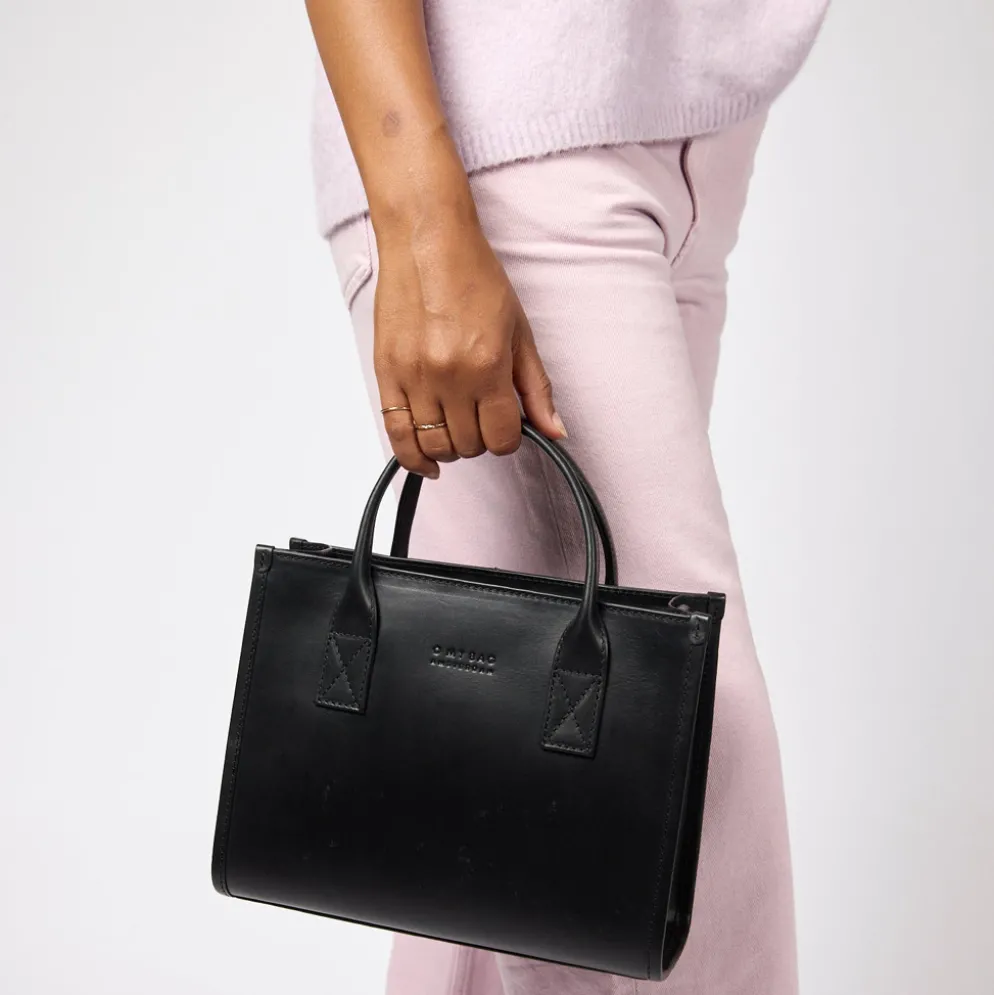 O My Bag Ledertasche JACKIE MIDI inkl. Webgurt Black klassisches Leder