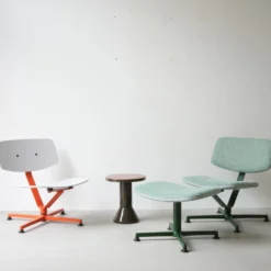 raawii Lounge chair Dark green / green Stoffbezug
