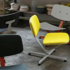 raawii Lounge chair Light grey / Stoffbezug yellow