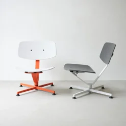 raawii Lounge chair Orange / Sitzschale light grey