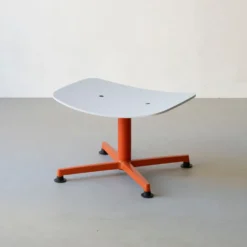 raawii Ottoman Orange / Sitzschale light grey