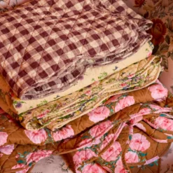 Rice Decke Quilt Check Me Out