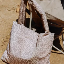 Studio Noos Tasche Puffy mom-bag Beige Leopard